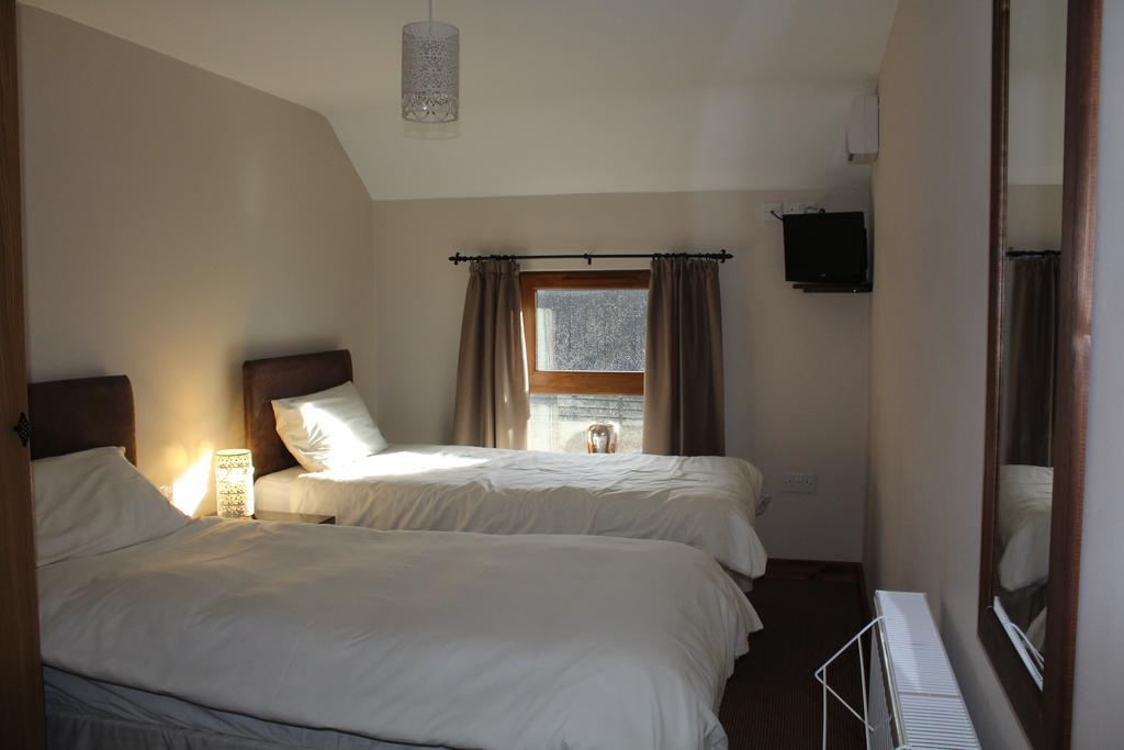 The Nags Head Tredegar Bed & Breakfast Nant-y-bwch Bagian luar foto