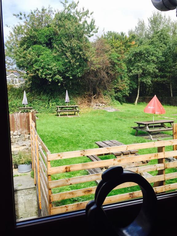 The Nags Head Tredegar Bed & Breakfast Nant-y-bwch Bagian luar foto